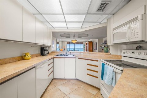 Condo in Clearwater, Florida, 2 bedrooms  № 1791184 - photo 11