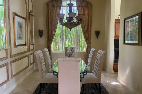 House in Palm Beach Gardens, Florida 3 bedrooms, 354.79 sq.m. № 1959089 - photo 2