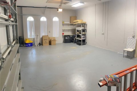 House in Palm Beach Gardens, Florida 3 bedrooms, 354.79 sq.m. № 1959089 - photo 18