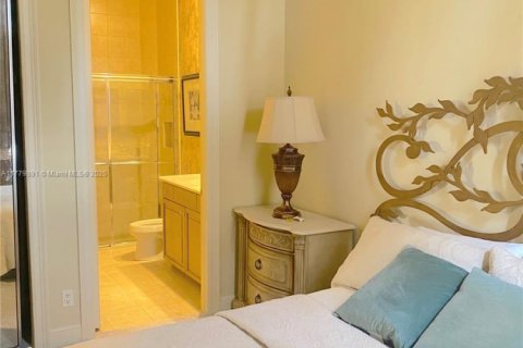 House in Palm Beach Gardens, Florida 3 bedrooms, 354.79 sq.m. № 1959089 - photo 8