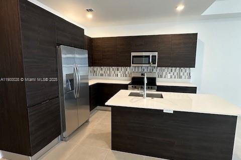 Adosado en alquiler en Homestead, Florida, 4 dormitorios № 1952045 - foto 2