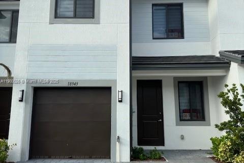Adosado en alquiler en Homestead, Florida, 4 dormitorios № 1952045 - foto 1