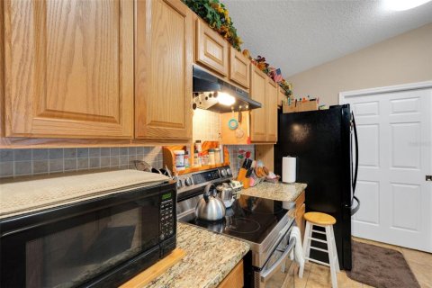 Casa en venta en Dover, Florida, 3 dormitorios, 163.51 m2 № 1894402 - foto 9