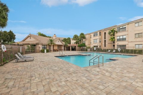 Condo in Davie, Florida, 1 bedroom  № 2370114 - photo 27