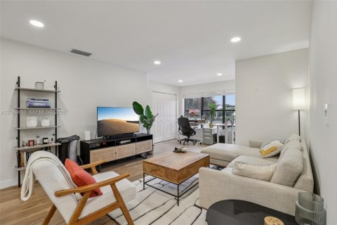 Condo in Davie, Florida, 1 bedroom  № 2370114