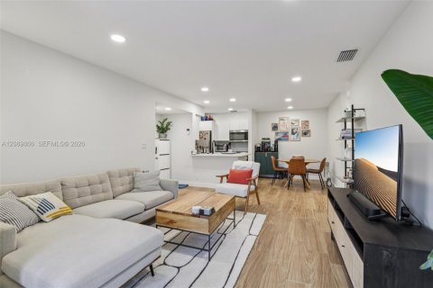Condo in Davie, Florida, 1 bedroom  № 2370114 - photo 3