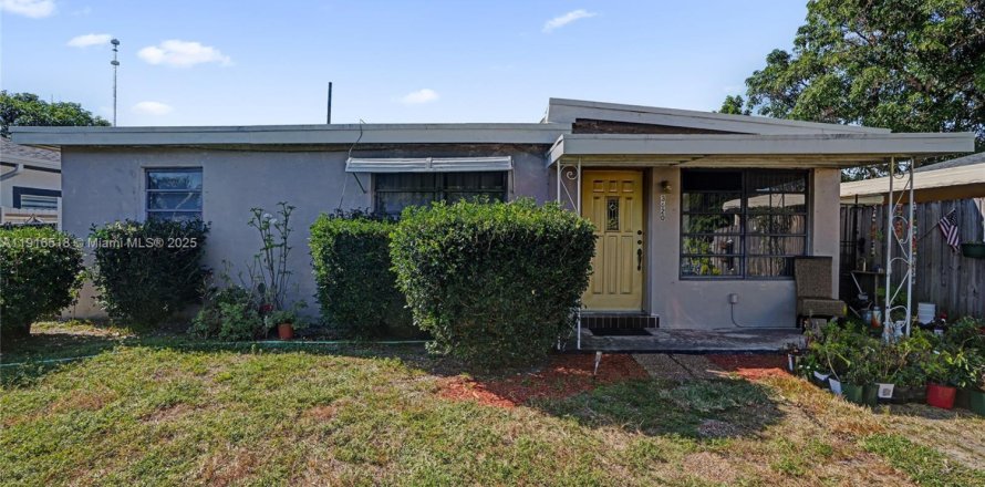 Villa ou maison à West Park, Floride 3 chambres, 82.5 m2 № 1974052