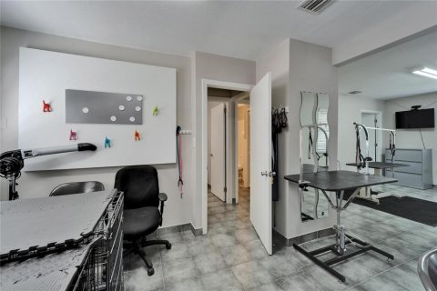 Commercial property in Brandon, Florida 170.2 sq.m. № 1615875 - photo 25
