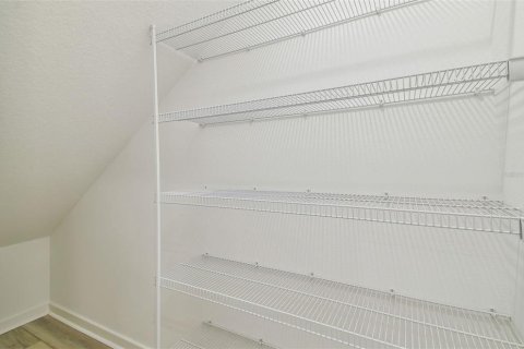 Купить виллу или дом в Аполло-Бич, Флорида 6 комнат, 213.12м2, № 1842174 - фото 9