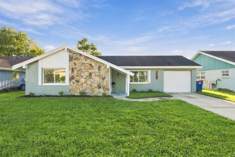 Casa en New Port Richey, Florida 3 dormitorios, 109.25 m2 № 2376831