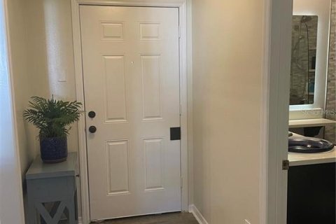 Condominio en alquiler en Tampa, Florida, 1 dormitorio, 69.77 m2 № 1886683 - foto 4