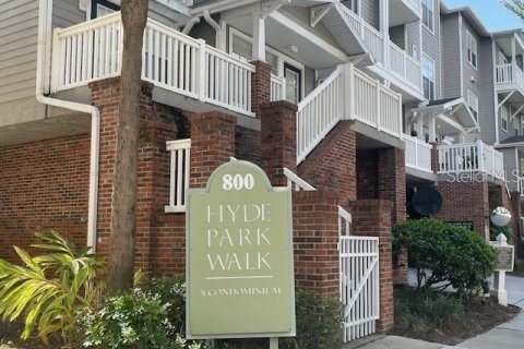 Condominio en alquiler en Tampa, Florida, 1 dormitorio, 69.77 m2 № 1886683 - foto 3