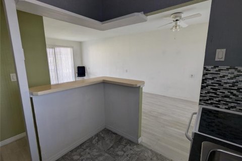 Condominio en alquiler en Bradenton, Florida, 1 dormitorio, 53.51 m2 № 1788963 - foto 7
