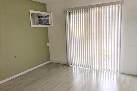 Condominio en alquiler en Bradenton, Florida, 1 dormitorio, 53.51 m2 № 1788963 - foto 9
