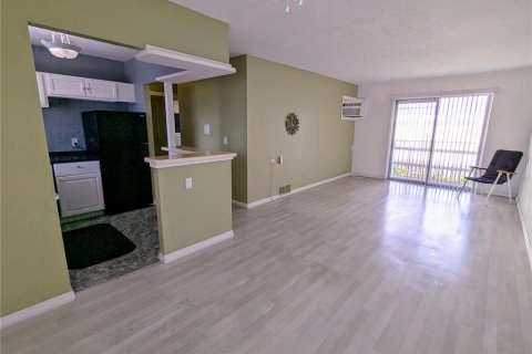 Condominio en alquiler en Bradenton, Florida, 1 dormitorio, 53.51 m2 № 1788963 - foto 2