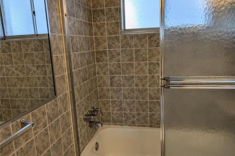 Condominio en alquiler en Bradenton, Florida, 1 dormitorio, 53.51 m2 № 1788963 - foto 16