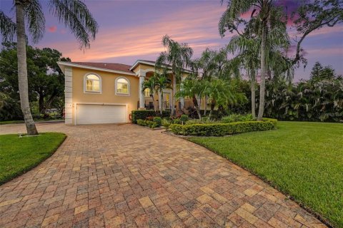 Casa en Tampa, Florida 4 dormitorios, 381.55 m2 № 2373881