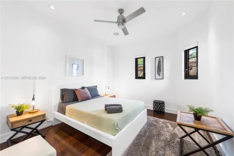 Villa ou maison à vendre à Miami, Floride: 10 chambres, 796.45 m2 № 2076098 - photo 22