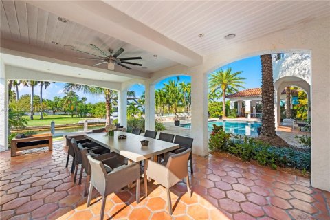Villa ou maison à vendre à Miami, Floride: 10 chambres, 796.45 m2 № 2076098 - photo 28