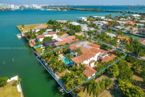 Villa ou maison à Miami, Floride 10 chambres, 796.45 m2 № 2076098