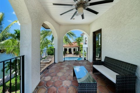 Villa ou maison à vendre à Miami, Floride: 10 chambres, 796.45 m2 № 2076098 - photo 21