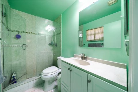 House in Tamarac, Florida 2 bedrooms, 146.69 sq.m. № 1849278 - photo 13