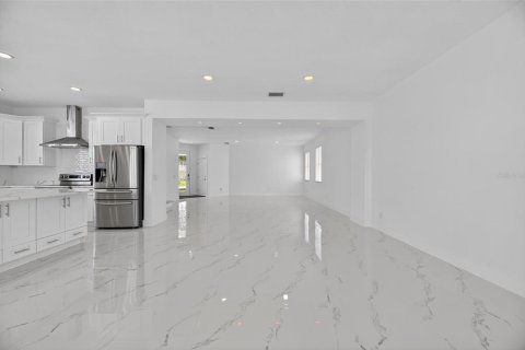 Casa en venta en Riverview, Florida, 4 dormitorios, 234.02 m2 № 1882731 - foto 22