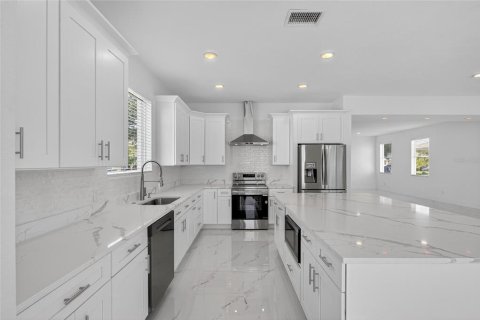 Casa en venta en Riverview, Florida, 4 dormitorios, 234.02 m2 № 1882731 - foto 25