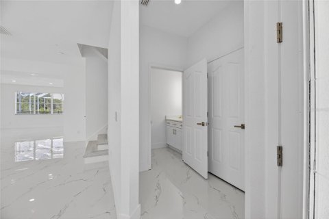 Casa en venta en Riverview, Florida, 4 dormitorios, 234.02 m2 № 1882731 - foto 11