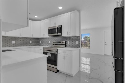 Casa en venta en Orlando, Florida, 2 dormitorios, 134.24 m2 № 2199402 - foto 3