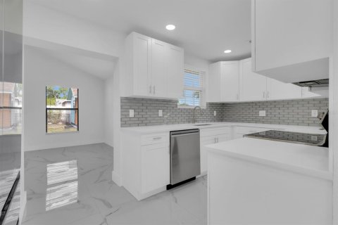 Casa en venta en Orlando, Florida, 2 dormitorios, 134.24 m2 № 2199402 - foto 4