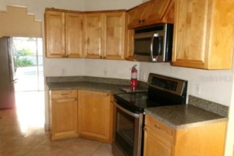 House in Orlando, Florida 4 bedrooms, 176.79 sq.m. № 2116622 - photo 6