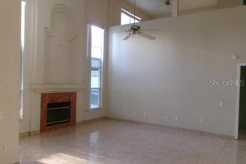 House in Orlando, Florida 4 bedrooms, 176.79 sq.m. № 2116622 - photo 4