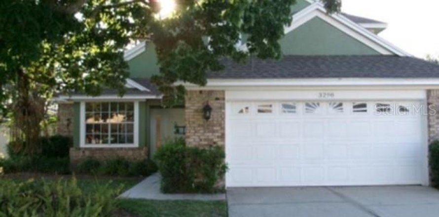 House in Orlando, Florida 4 bedrooms, 176.79 sq.m. № 2116622