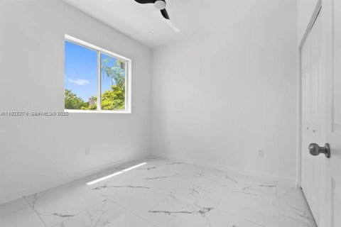 Villa ou maison à louer à Pompano Beach, Floride: 3 chambres, 129.13 m2 № 1986647 - photo 13