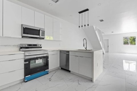 Villa ou maison à louer à Pompano Beach, Floride: 3 chambres, 129.13 m2 № 1986647 - photo 5