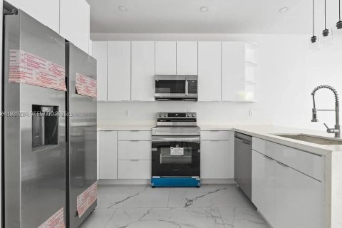 Villa ou maison à louer à Pompano Beach, Floride: 3 chambres, 129.13 m2 № 1986647 - photo 6