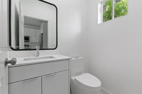 Villa ou maison à louer à Pompano Beach, Floride: 3 chambres, 129.13 m2 № 1986647 - photo 3