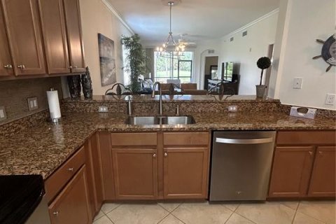 Снять в аренду кондоминиум в Брейдентон, Флорида 8 комнат, 120.4м2, № 1619072 - фото 6