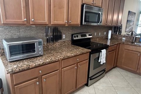 Снять в аренду кондоминиум в Брейдентон, Флорида 8 комнат, 120.4м2, № 1619072 - фото 7