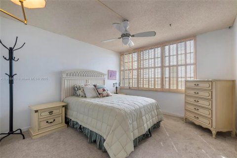 Copropriété à vendre à Lauderhill, Floride: 2 chambres, 106.65 m2 № 1971586 - photo 9