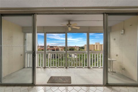 Copropriété à vendre à Lauderhill, Floride: 2 chambres, 106.65 m2 № 1971586 - photo 5
