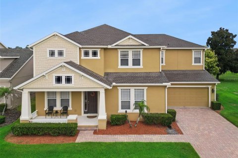 House in Orlando, Florida 5 bedrooms, 357.77 sq.m. № 2226209