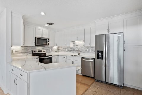 House in Sanford, Florida 3 bedrooms, 221.57 sq.m. № 1774702 - photo 3