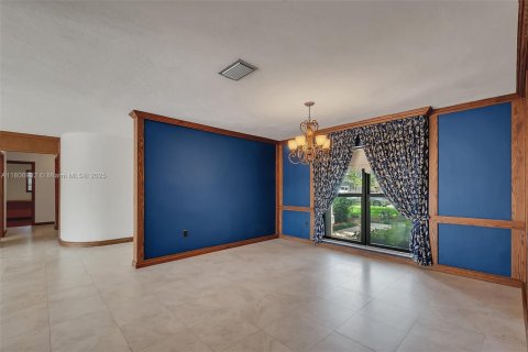 Casa en venta en Miami, Florida, 4 dormitorios, 252.97 m2 № 1745608 - foto 12
