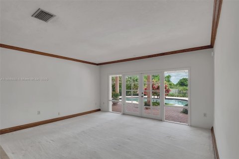 Casa en venta en Miami, Florida, 4 dormitorios, 252.97 m2 № 1745608 - foto 11