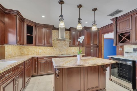 Casa en venta en Miami, Florida, 4 dormitorios, 252.97 m2 № 1745608 - foto 4