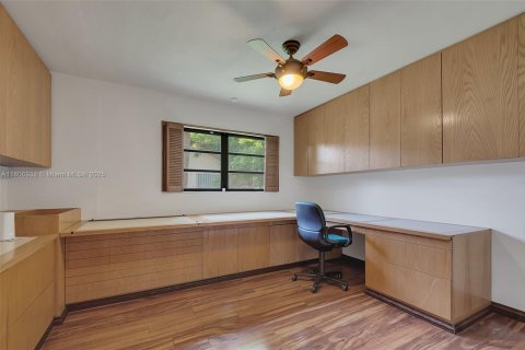 Casa en venta en Miami, Florida, 4 dormitorios, 252.97 m2 № 1745608 - foto 20