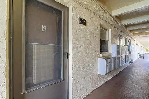 Condo in Largo, Florida, 2 bedrooms  № 1203952 - photo 3