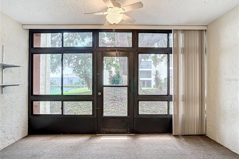 Condo in Largo, Florida, 2 bedrooms  № 1203952 - photo 24